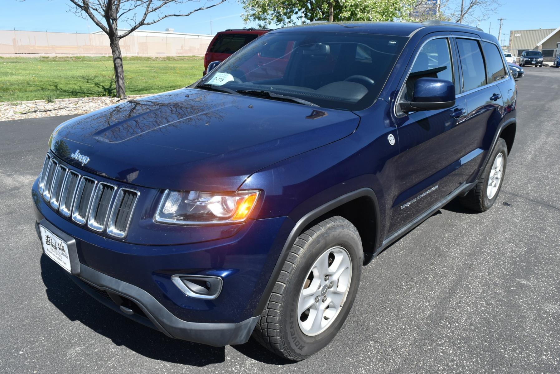 2014 Blue /Black Jeep Grand Cherokee Laredo (1C4RJFAG6EC) with an 3.6L V6 24 Valve VVT engine, 8-Speed Automatic transmission, located at 1600 E Hwy 44, Rapid City, SD, 57703, (605) 716-7878, 44.070232, -103.171410 - Photo #2